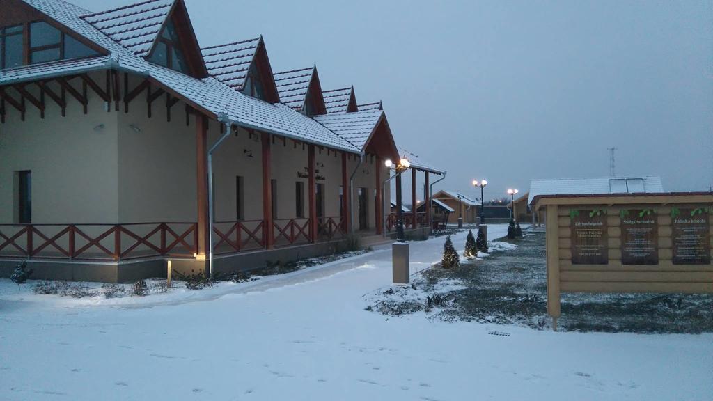 Tuzséri Pálinka Tanya Exterior foto